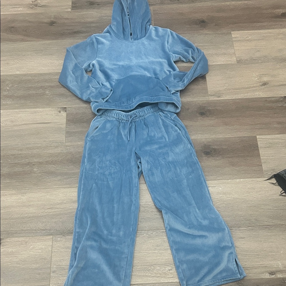 All in Motion Girls Velour Matching Set in Blue